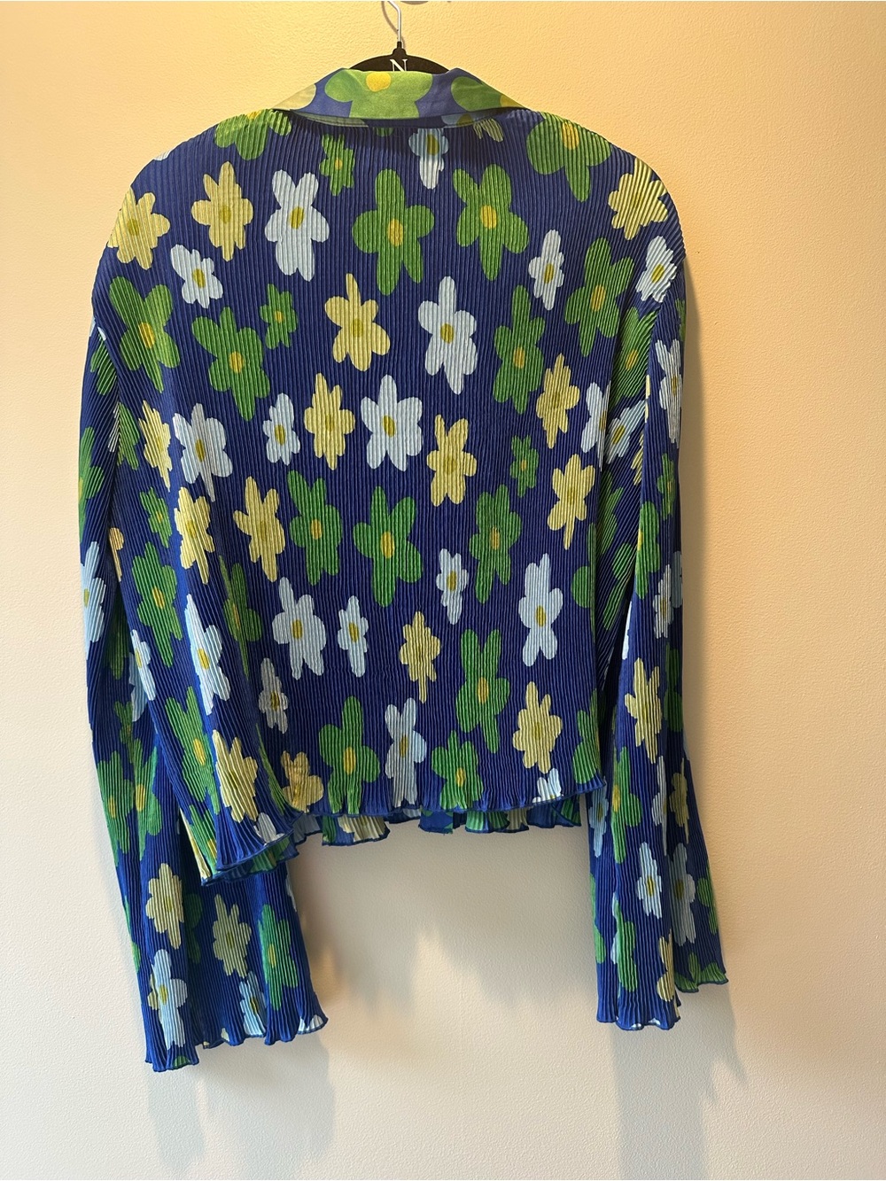 NWT SAMMY B Floral Pleated Button-Up Shirt size L— Blue, Green, Yellow - Picture 6 of 6